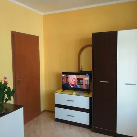 Petrovi 2* Aheloy